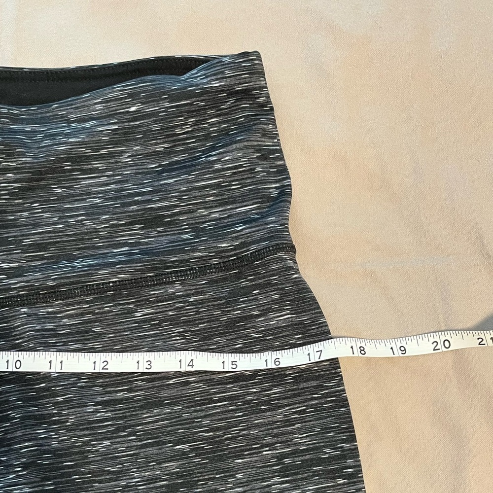 Absolutely Fit Women’s size large leggings - Picture 7 of 7